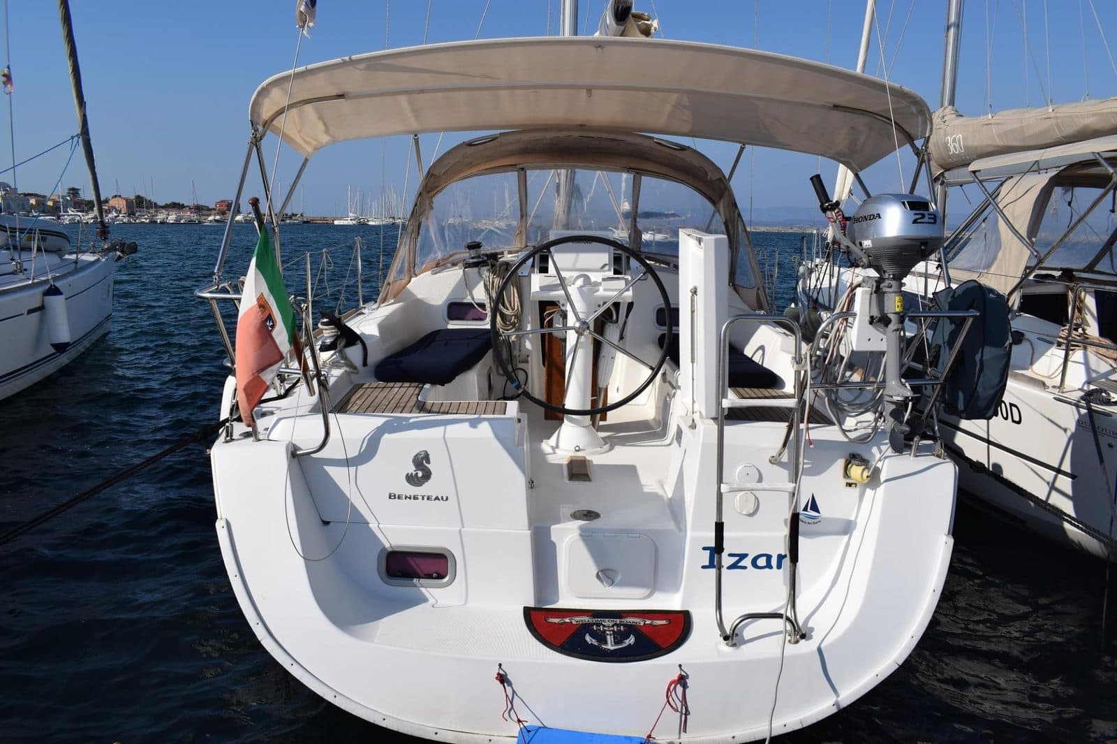 Oceanis 34 · Izar — available for charter