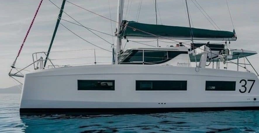 Aventura 37 — available for charter