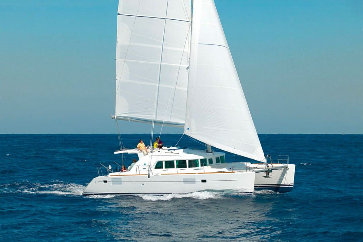 Lagoon 440 — image 1