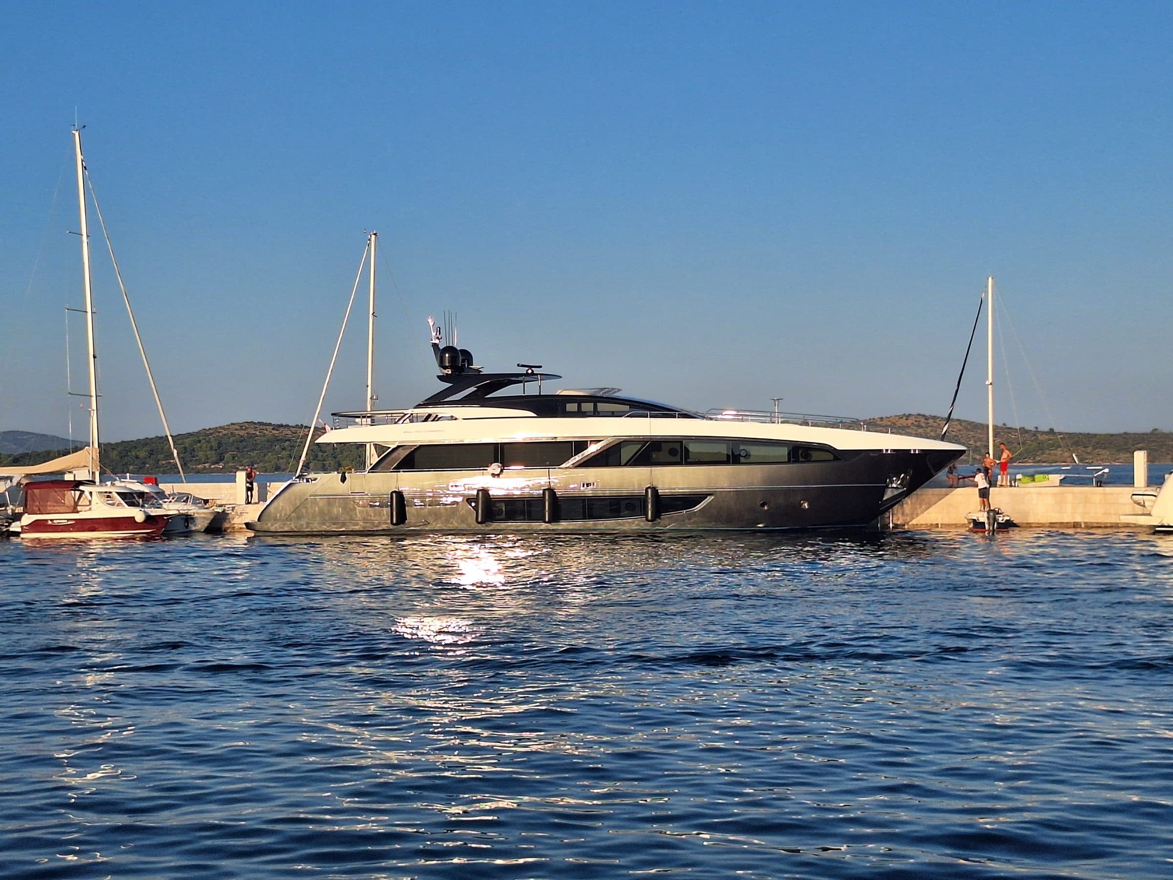 Riva Corsaro 100 — image 1